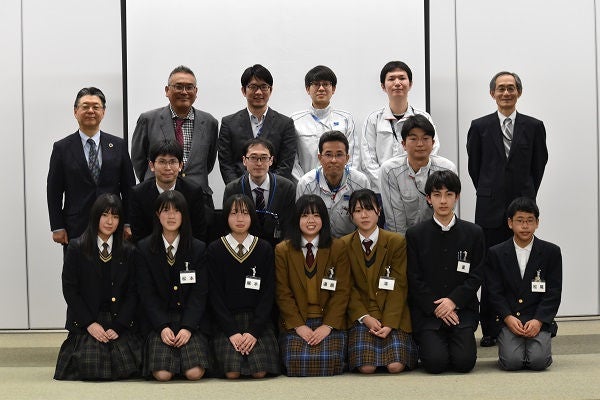 研究に取り組んだ各チームと関係者